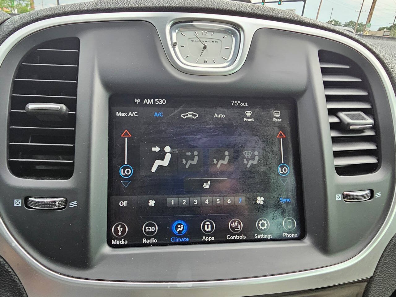 Used 2019 Chrysler 300 Touring w/ Quick Order Package 2EF RWD image 17