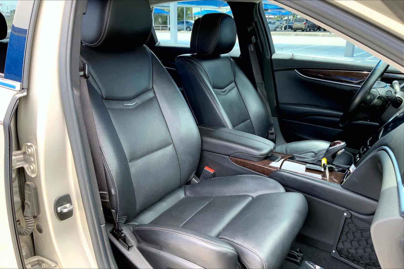 Used 2013 Cadillac XTS Luxury FWD image 8