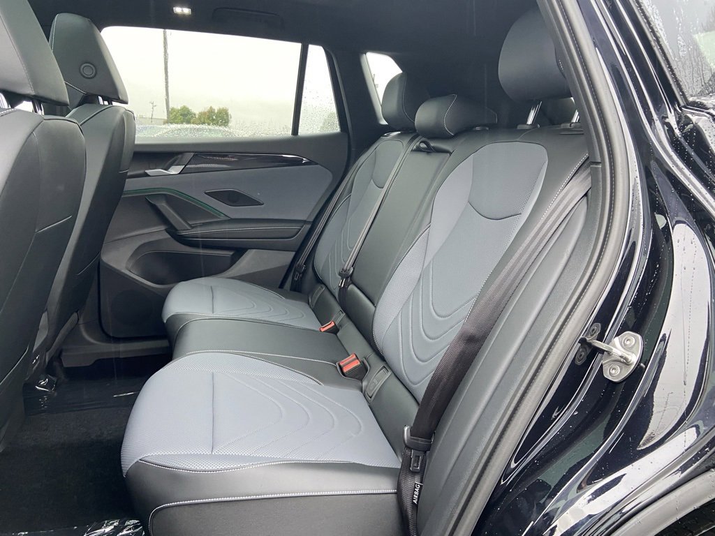 New 2026 Volkswagen Tiguan SE R-Line image 7