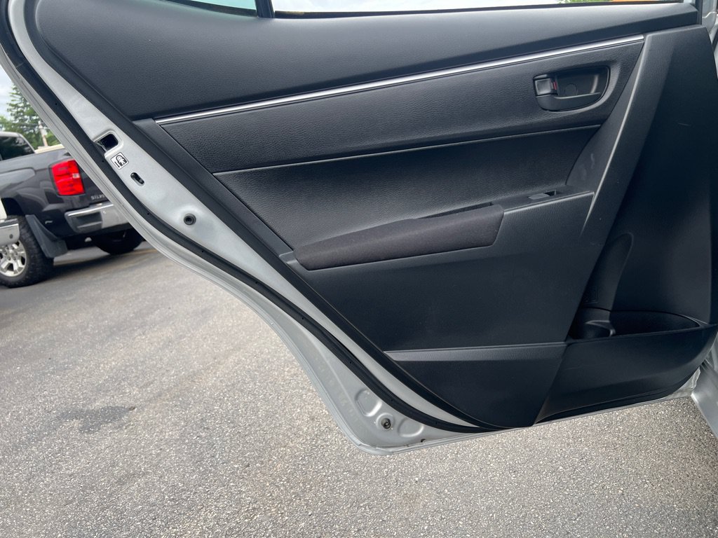 Used 2014 Toyota Corolla L FWD image 9