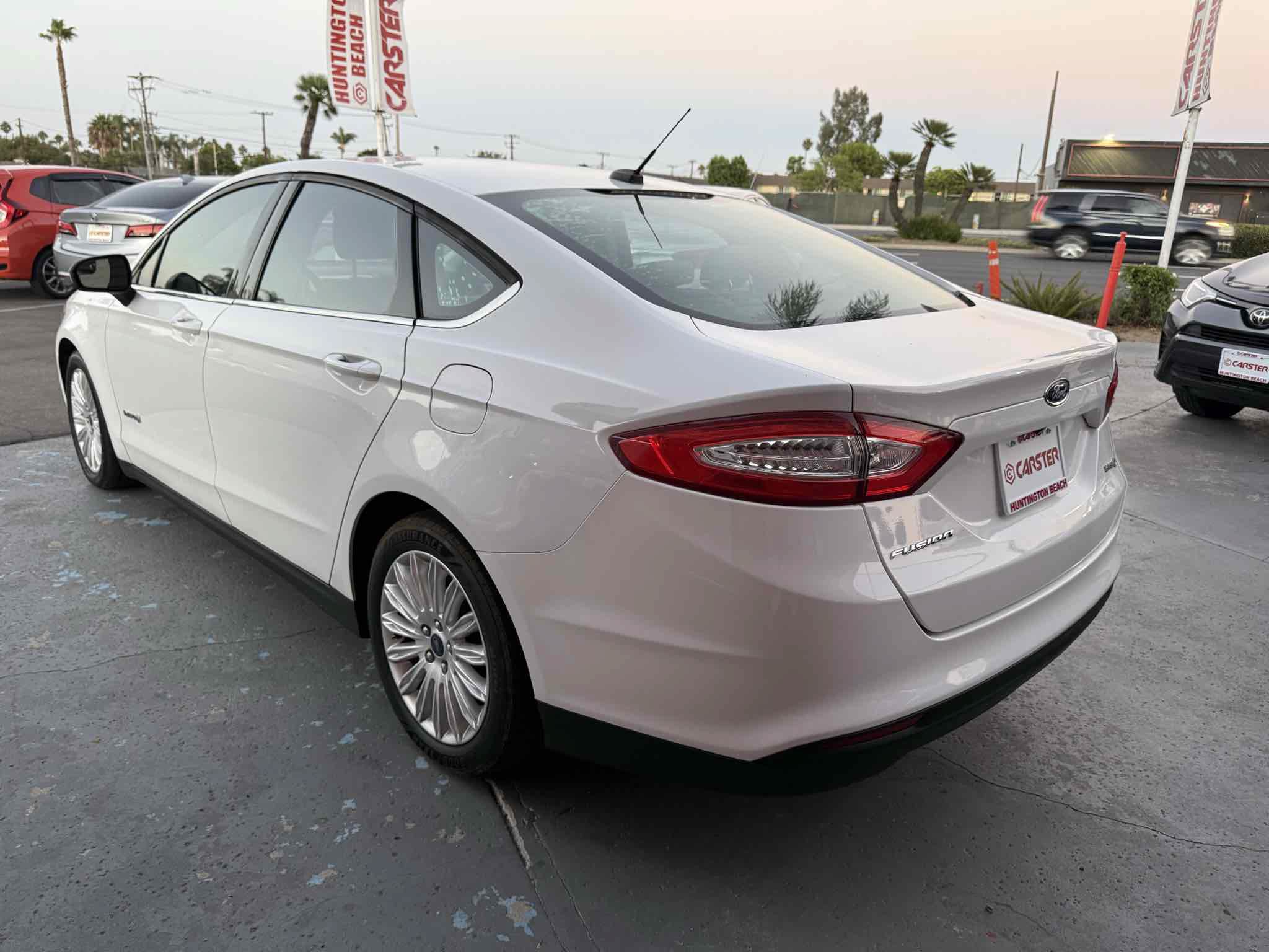 Used 2016 Ford Fusion S FWD image 28