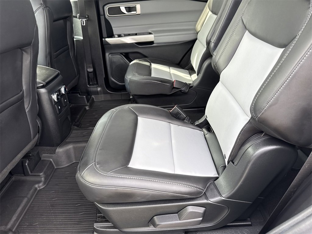 Used 2023 Ford Explorer XLT w/ Equipment Group 202A image 20