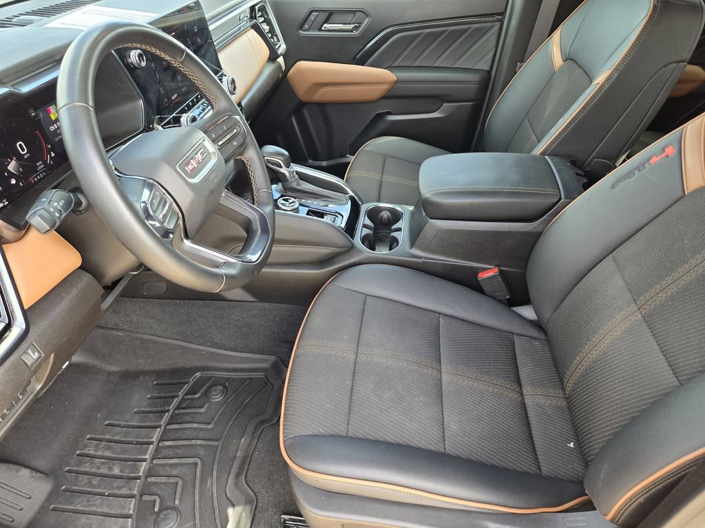 Used 2024 GMC Canyon AT4 w/ Technology Package AWD/4WD image 11