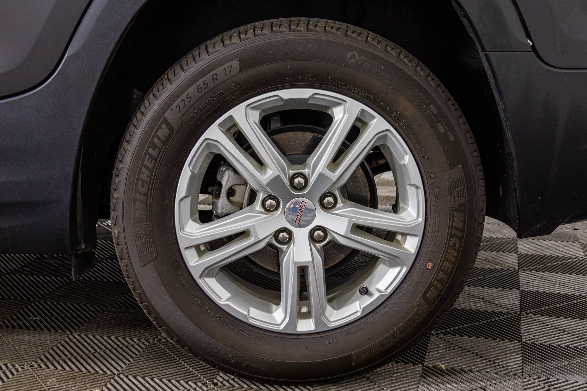 Used 2023 GMC Terrain SLE w/ Driver Convenience Package FWD image 53