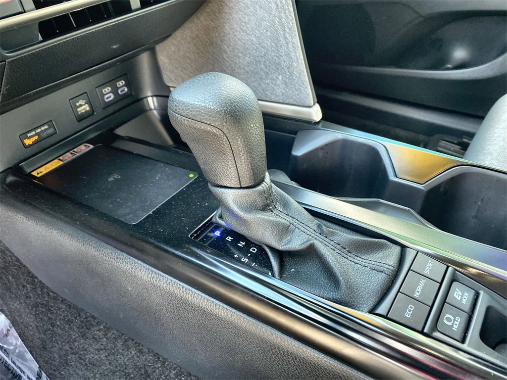 Used 2025 Toyota Camry LE image 21