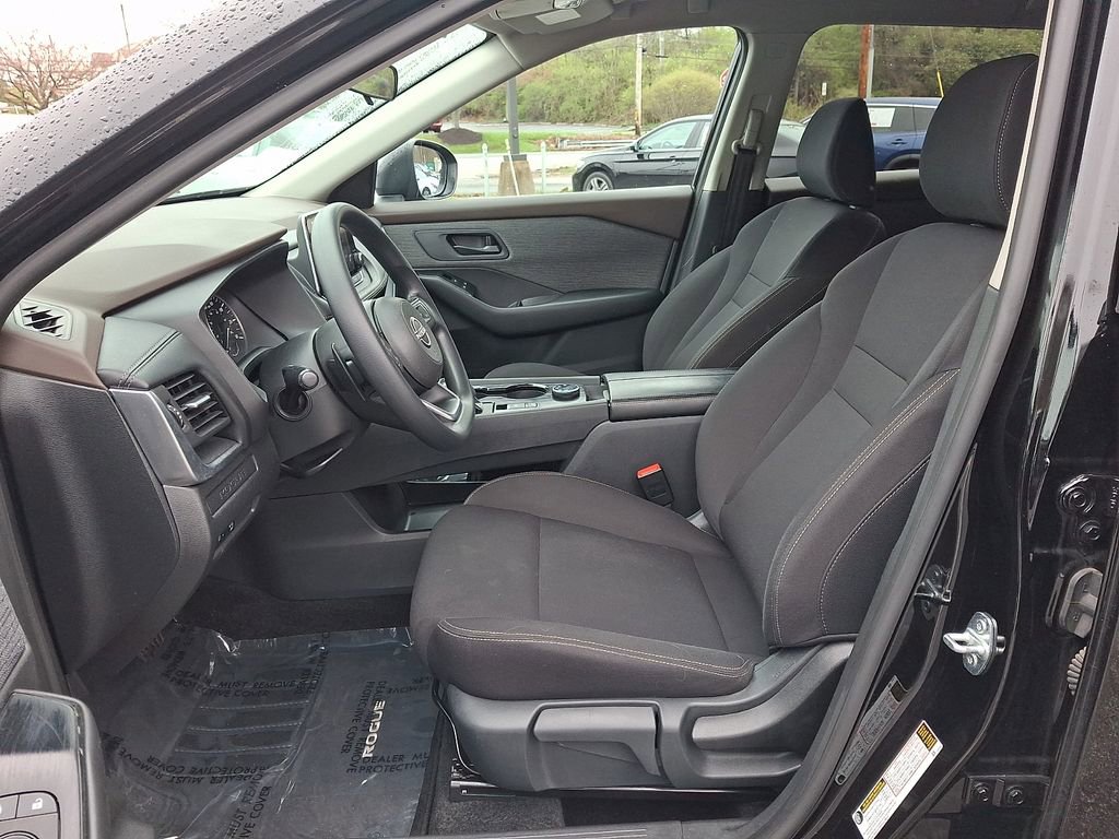 Used 2023 Nissan Rogue S AWD/4WD image 13
