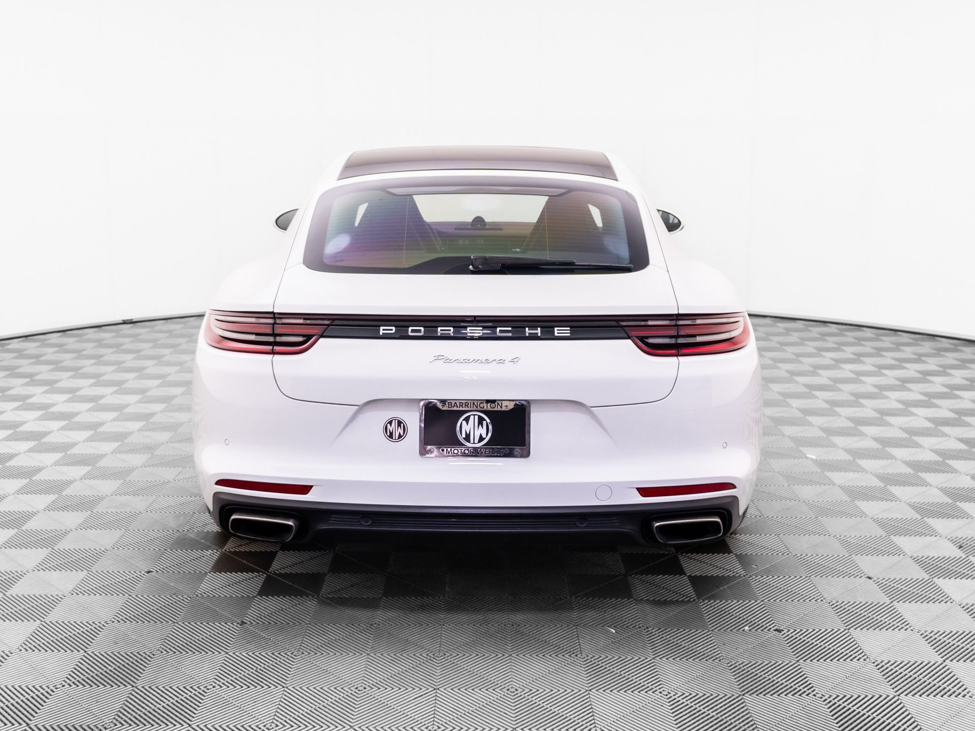 Used 2018 Porsche Panamera 4 AWD/4WD image 10