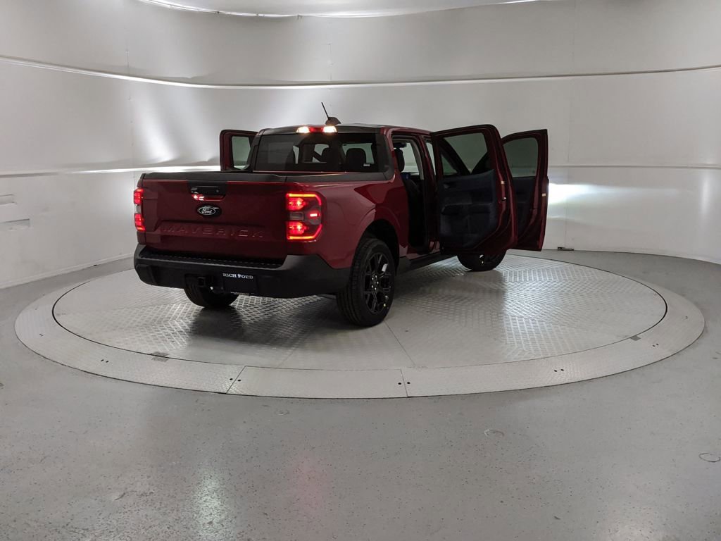 New 2026 Ford Maverick Lariat w/ Black Appearance Package image 9
