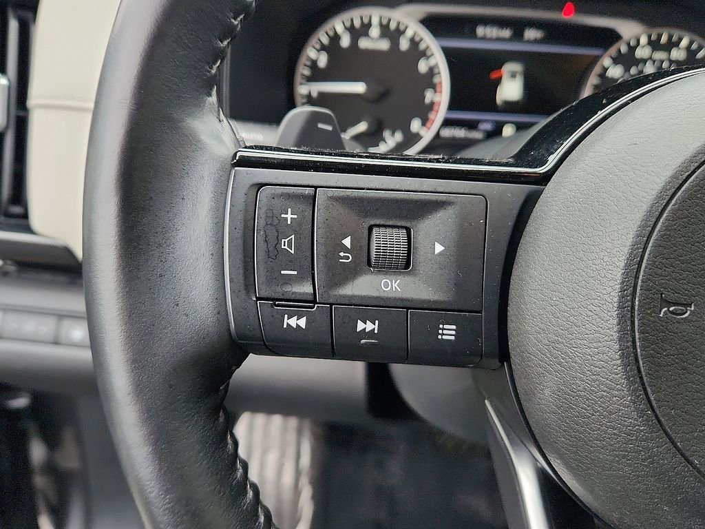 Used 2022 Nissan Pathfinder SV image 20