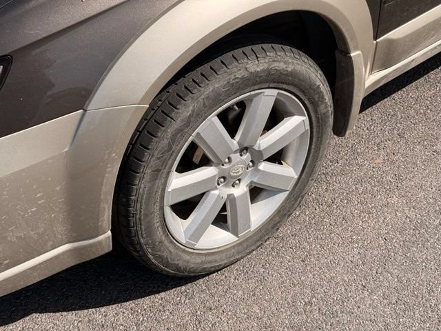 Used 2008 Subaru Outback 2.5i AWD/4WD image 11