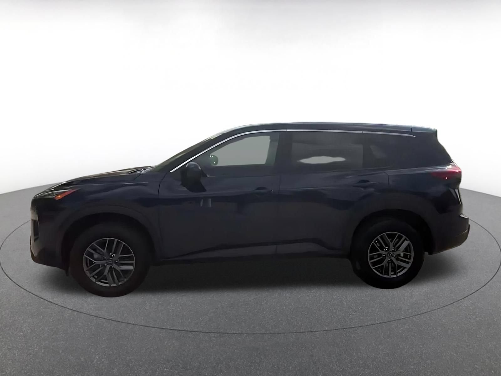 Used 2026 Nissan Rogue SV FWD image 9