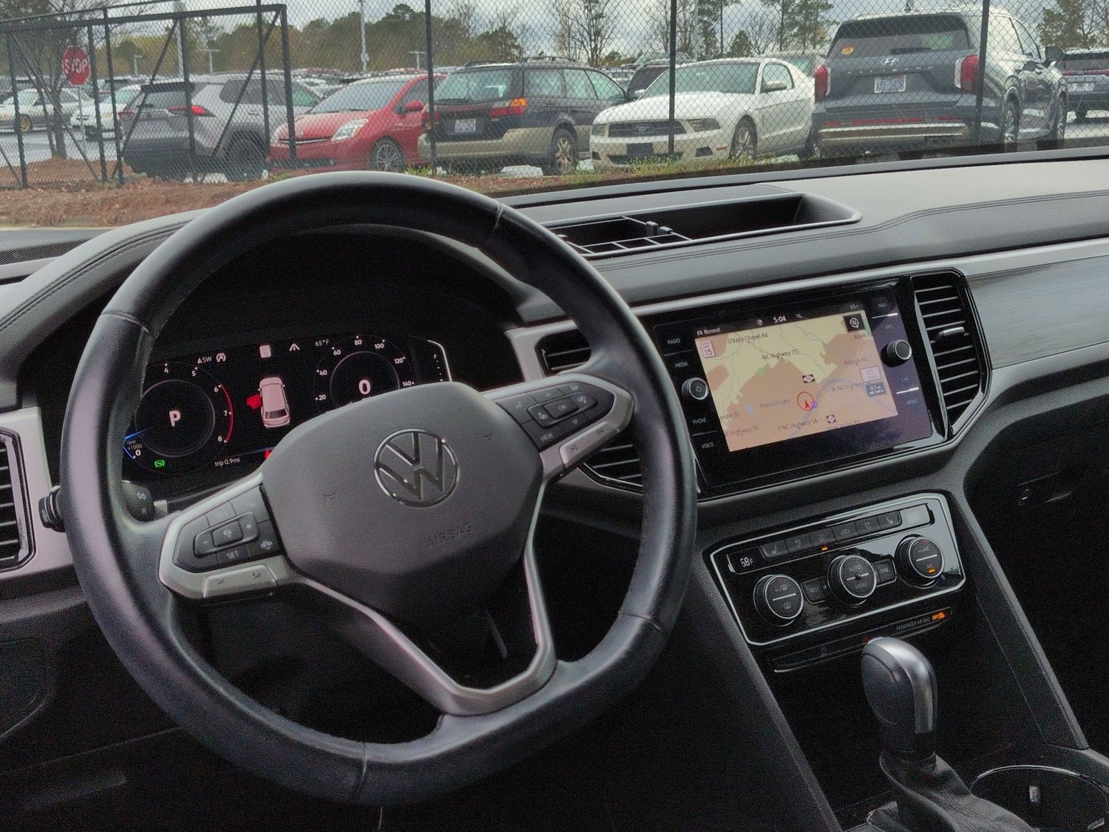 Used 2021 Volkswagen Atlas SEL Premium image 26