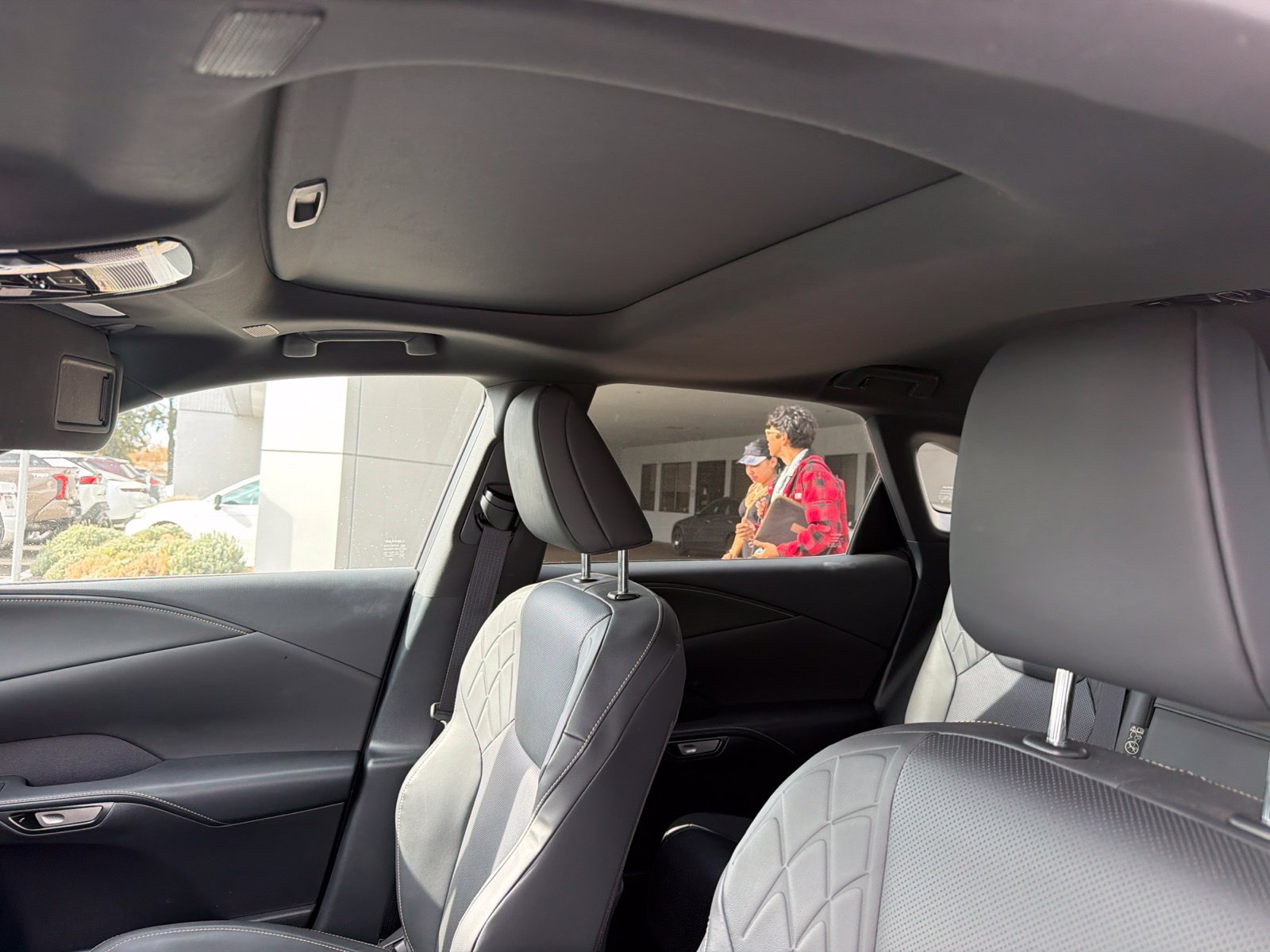 Used 2024 Lexus RX 350 Premium w/ Accessory Package (Z1) FWD image 7