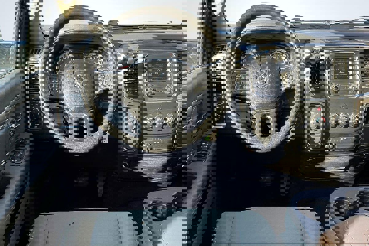 Used 2015 RAM 2500 SLT AWD/4WD image 5