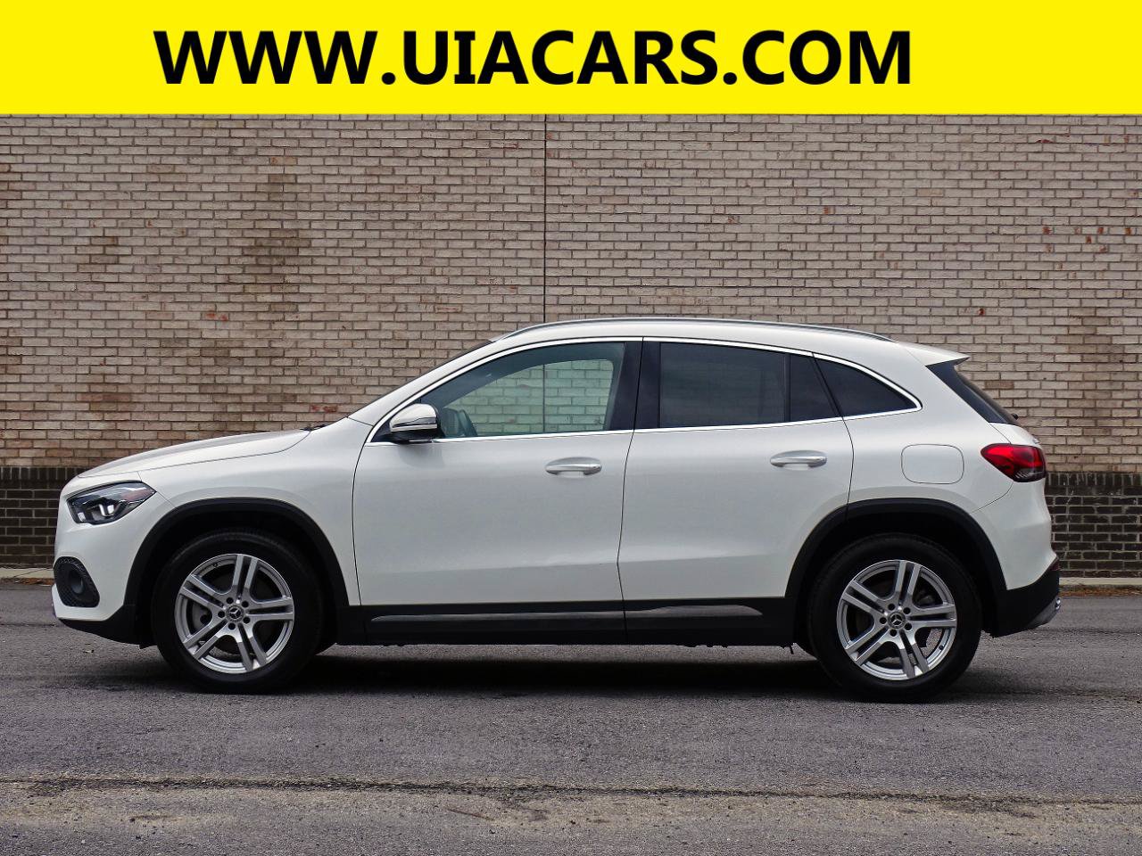 Used 2023 Mercedes-Benz GLA 250 4MATIC w/ Premium Package image 6