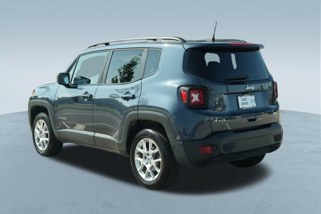 Used 2022 Jeep Renegade Latitude AWD/4WD image 6