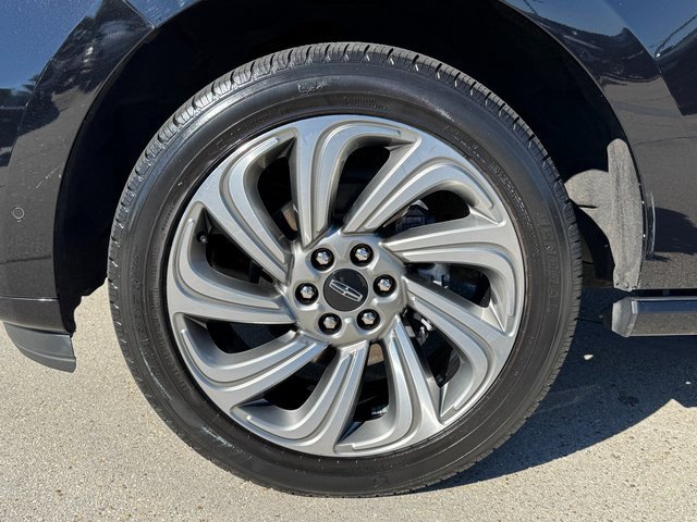 Used 2022 Lincoln Navigator Reserve image 13