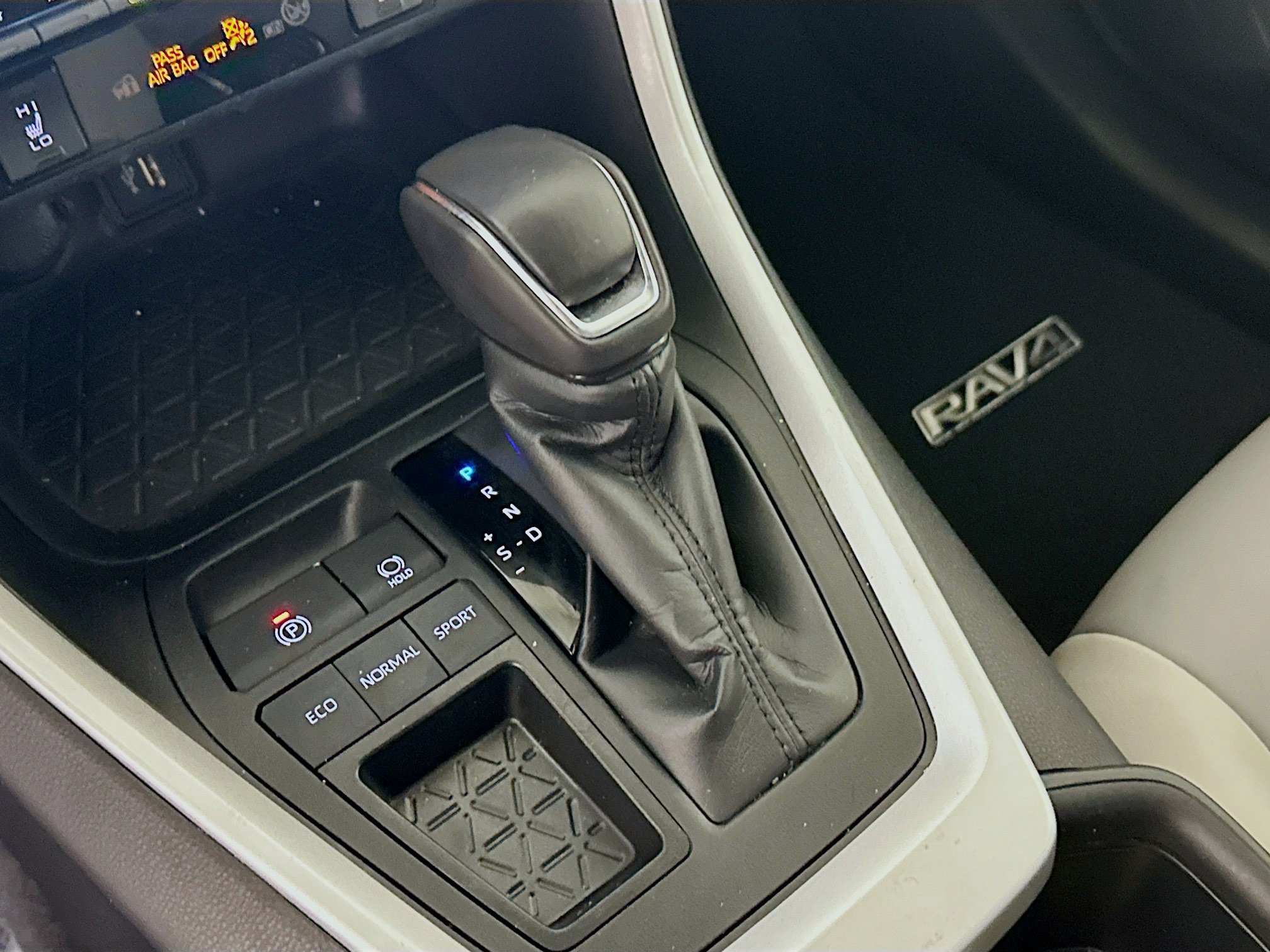 Used 2024 Toyota RAV4 XLE Premium w/ Weather Package FWD image 21