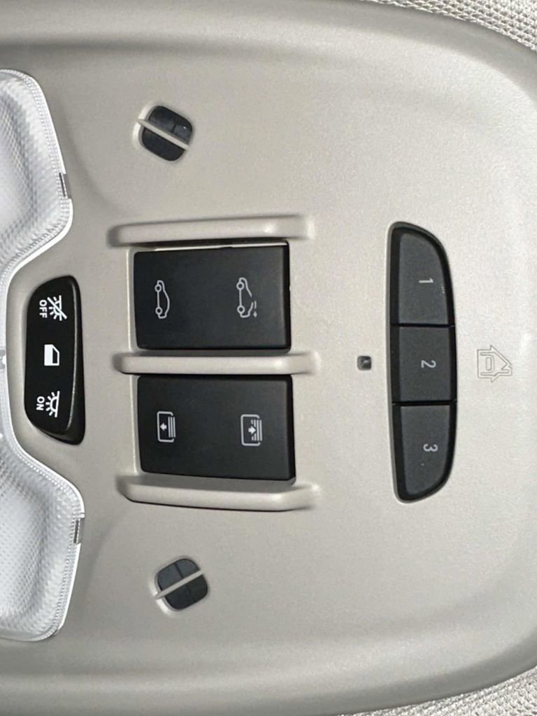 Used 2022 Buick Encore GX Essence w/ Advanced Technology Package image 40