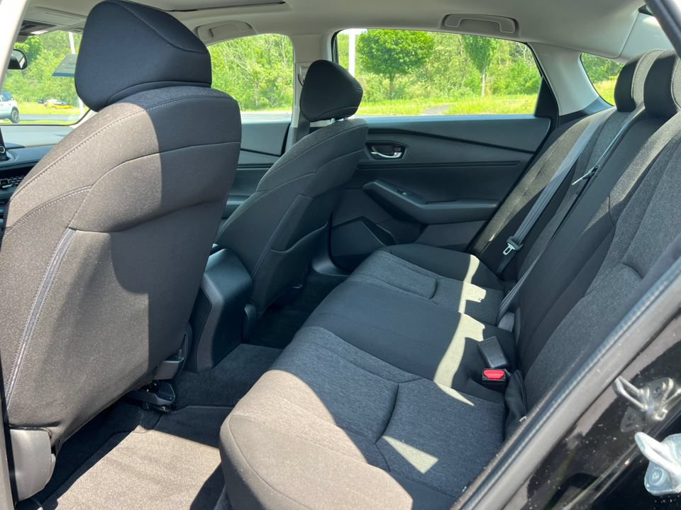 Used 2023 Honda Accord EX image 4