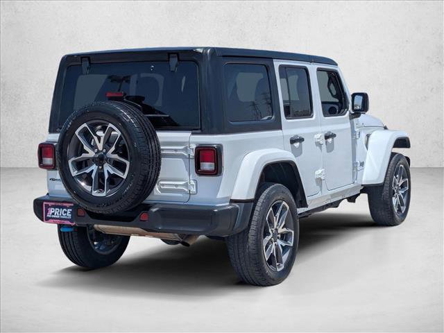 Used 2024 Jeep Wrangler Unlimited AWD/4WD image 5