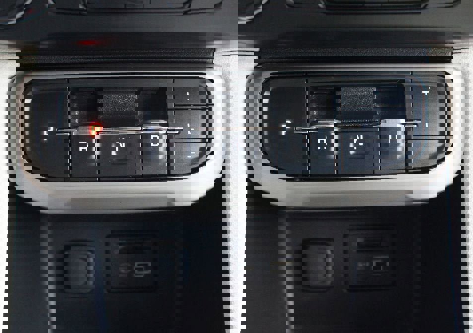 Used 2021 GMC Acadia Denali w/ Denali Technology Package image 13