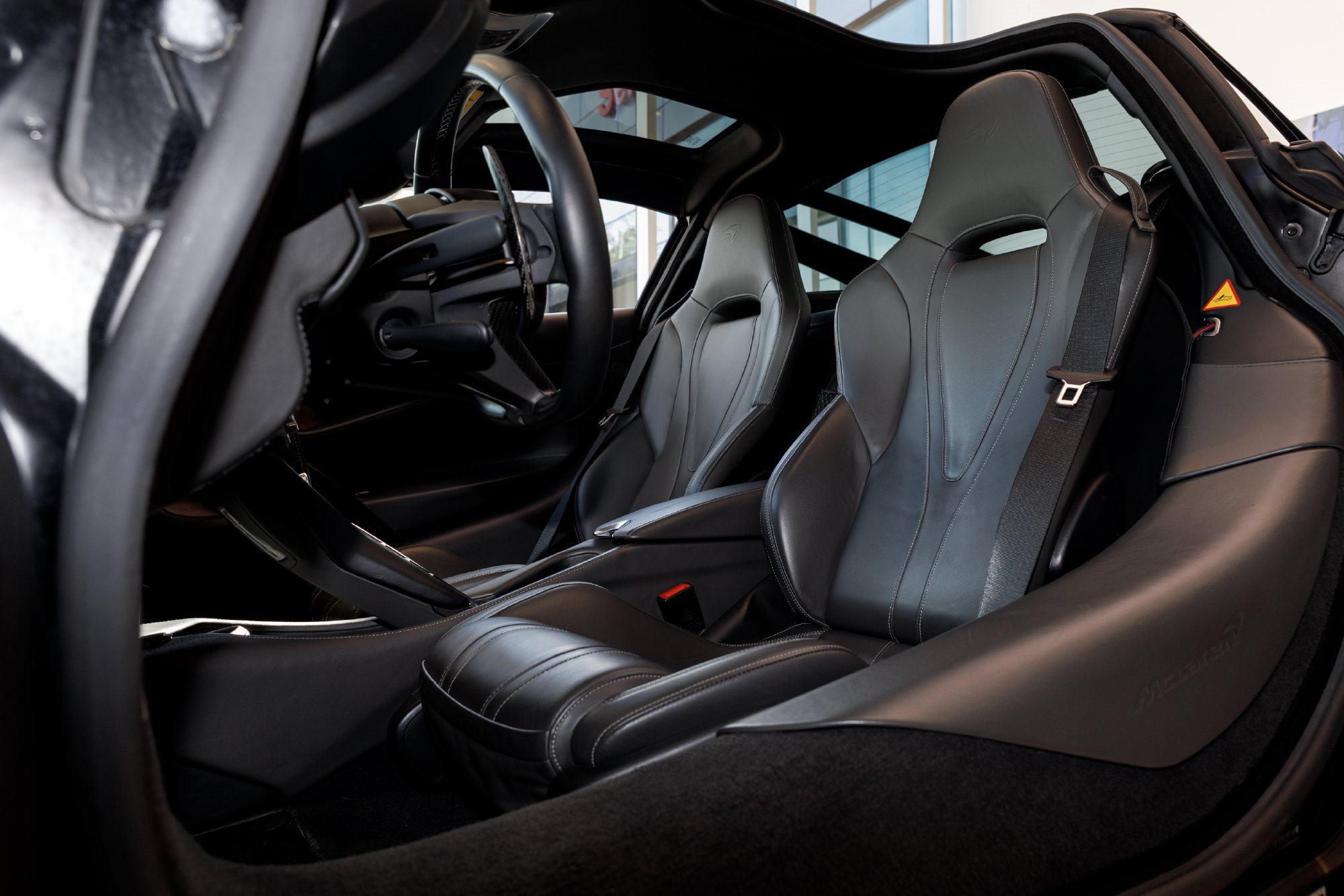 Used 2019 McLaren 720S Luxury RWD image 27