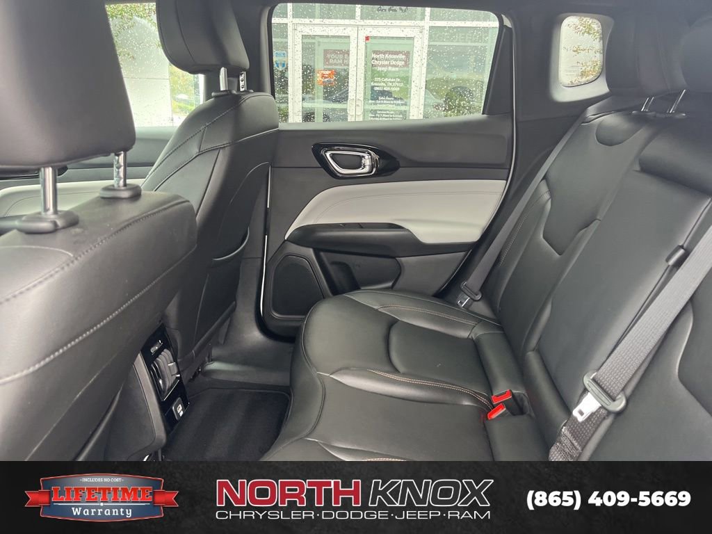 Used 2024 Jeep Compass Limited image 13