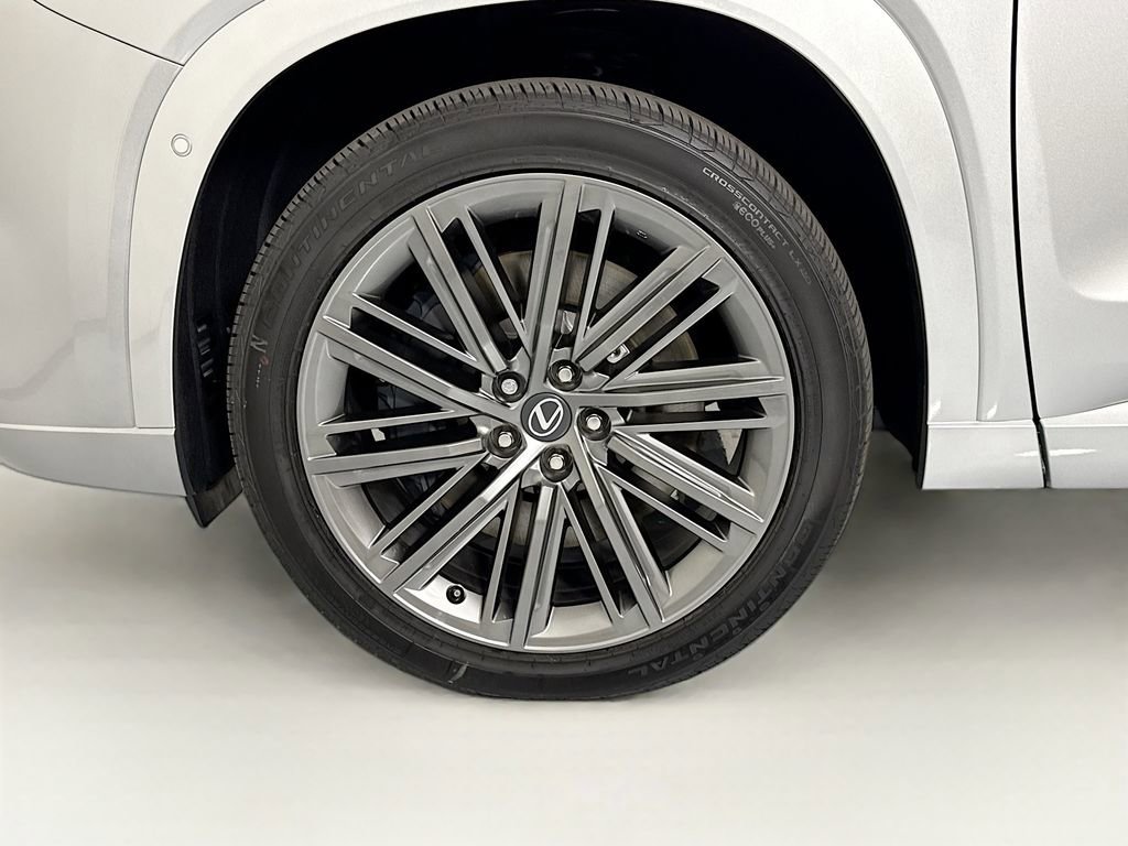 New 2026 Lexus TX 550h AWD Plug-In Hybrid image 31