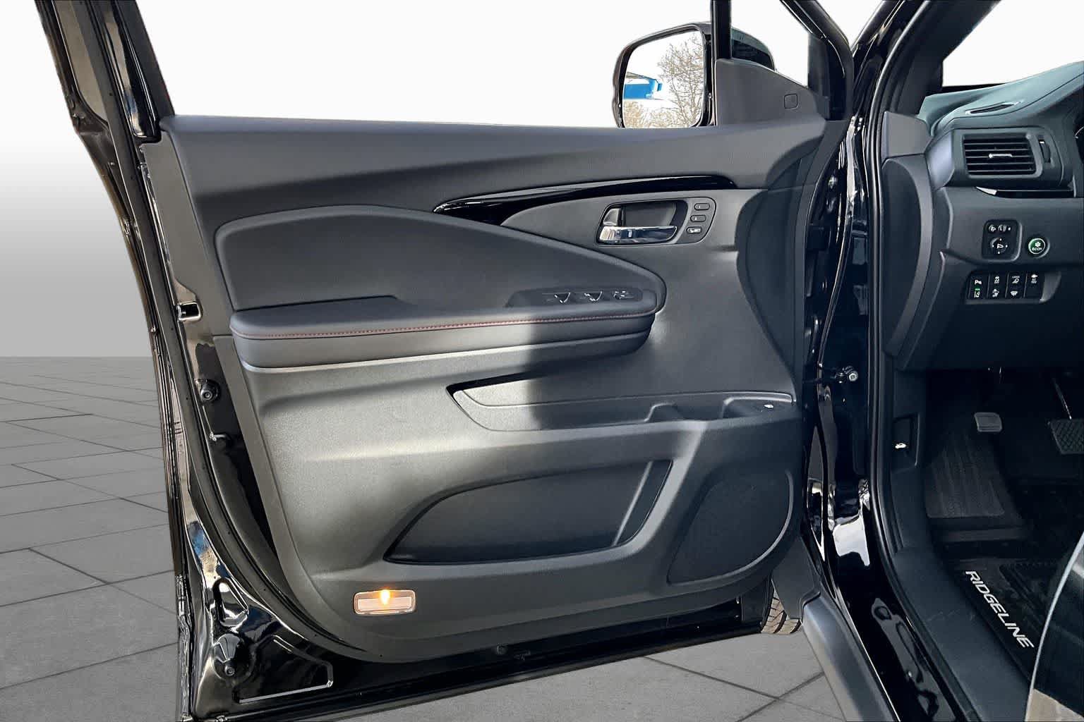 New 2026 Honda Ridgeline Black Edition image 10