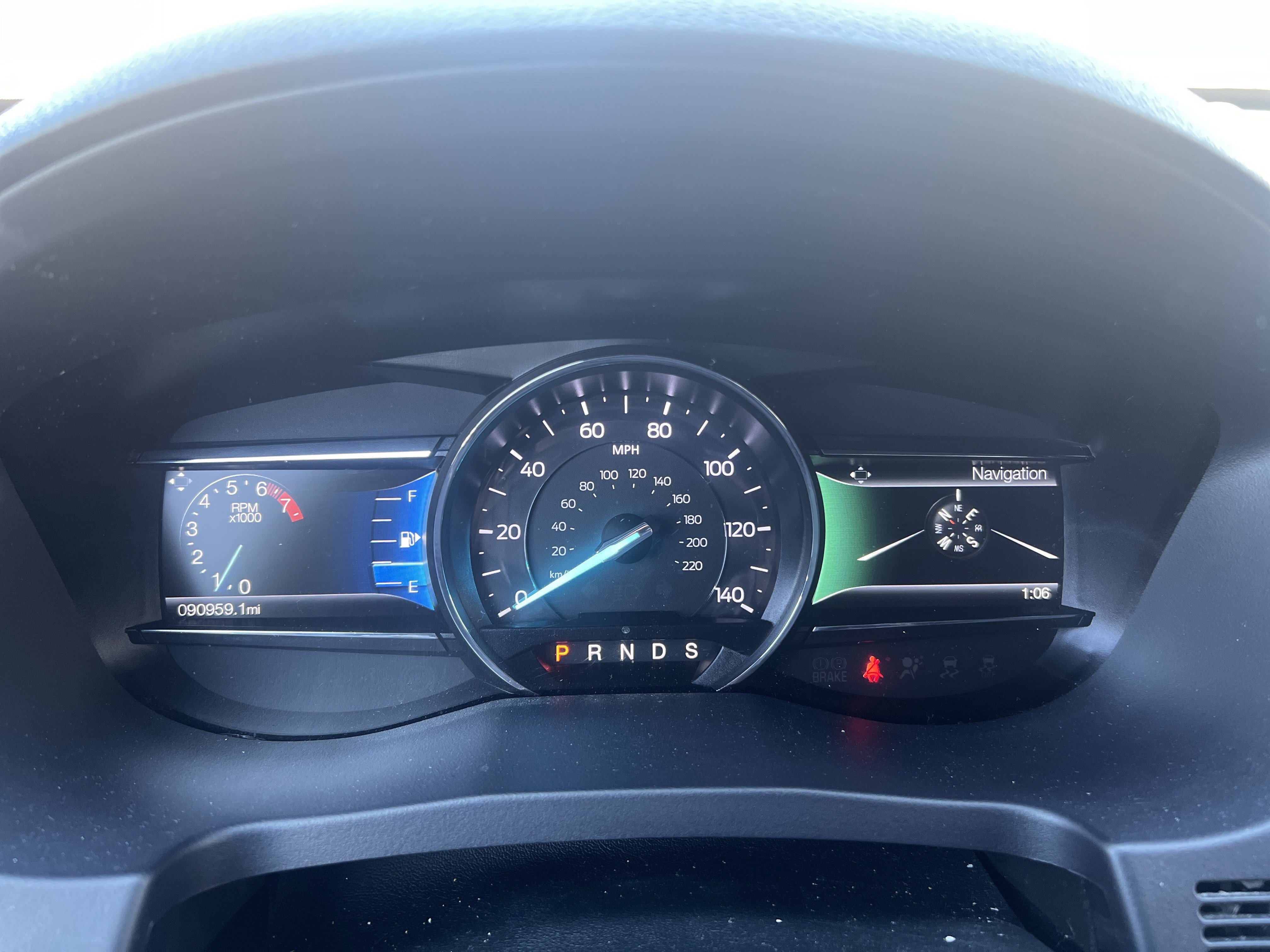 Used 2017 Ford Explorer XLT w/ Equipment Group 202A AWD/4WD image 11