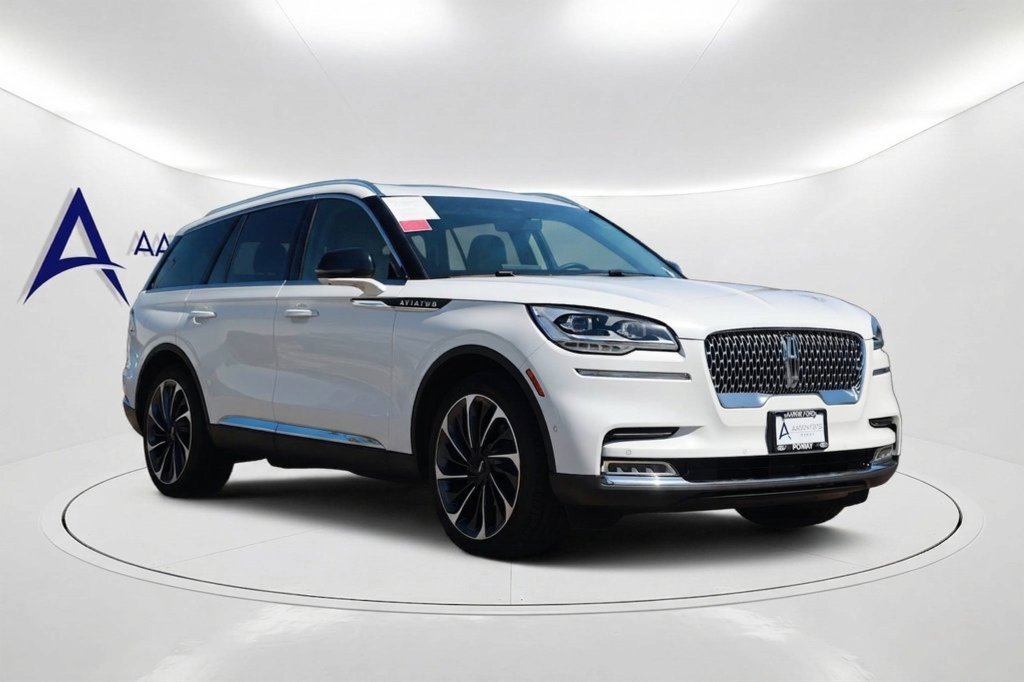 Used 2024 Lincoln Aviator Reserve w/ Equipment Group 201A AWD/4WD image 3