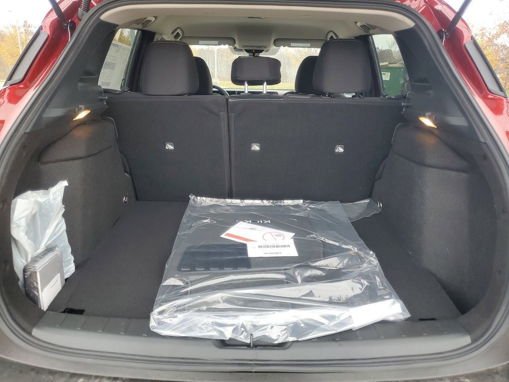 New 2026 Nissan Kicks SV image 8