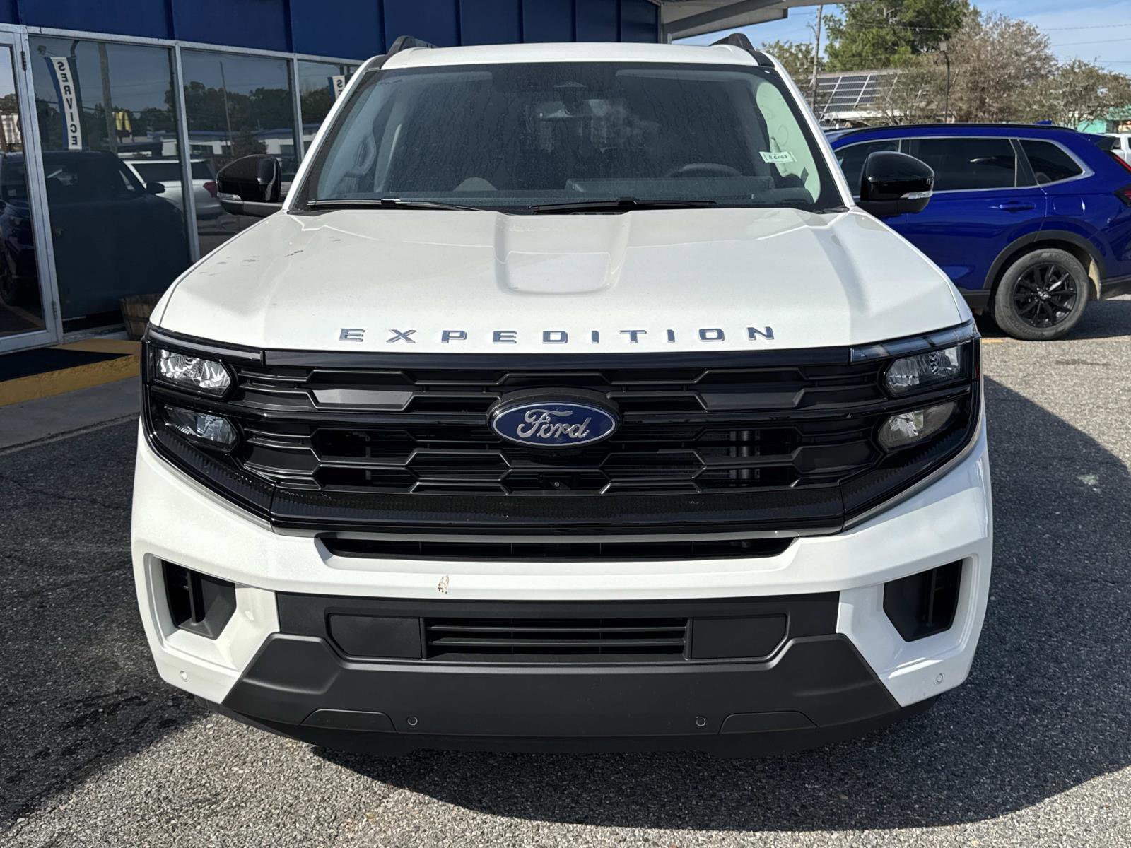 New 2025 Ford Expedition Active image 2