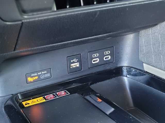 Certified 2025 Toyota Camry XLE w/ Premium Package FWD image 27