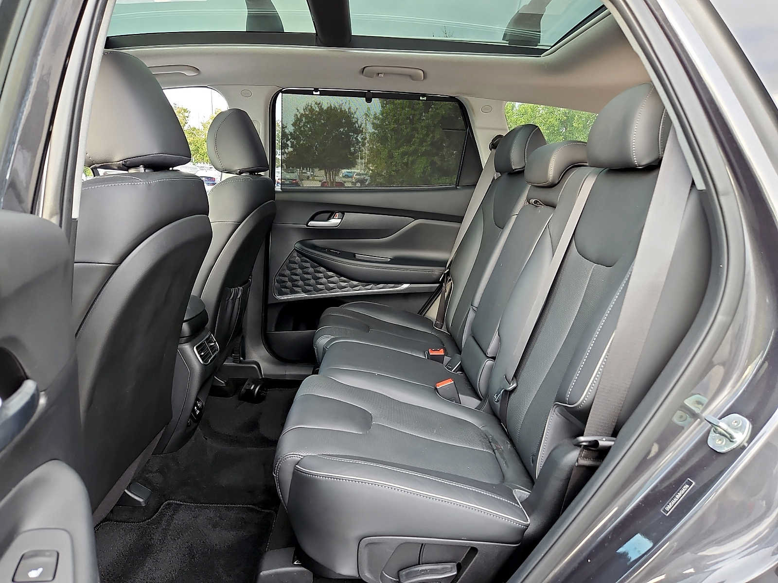 Used 2021 Hyundai Santa Fe Limited w/ Cargo Package FWD image 10