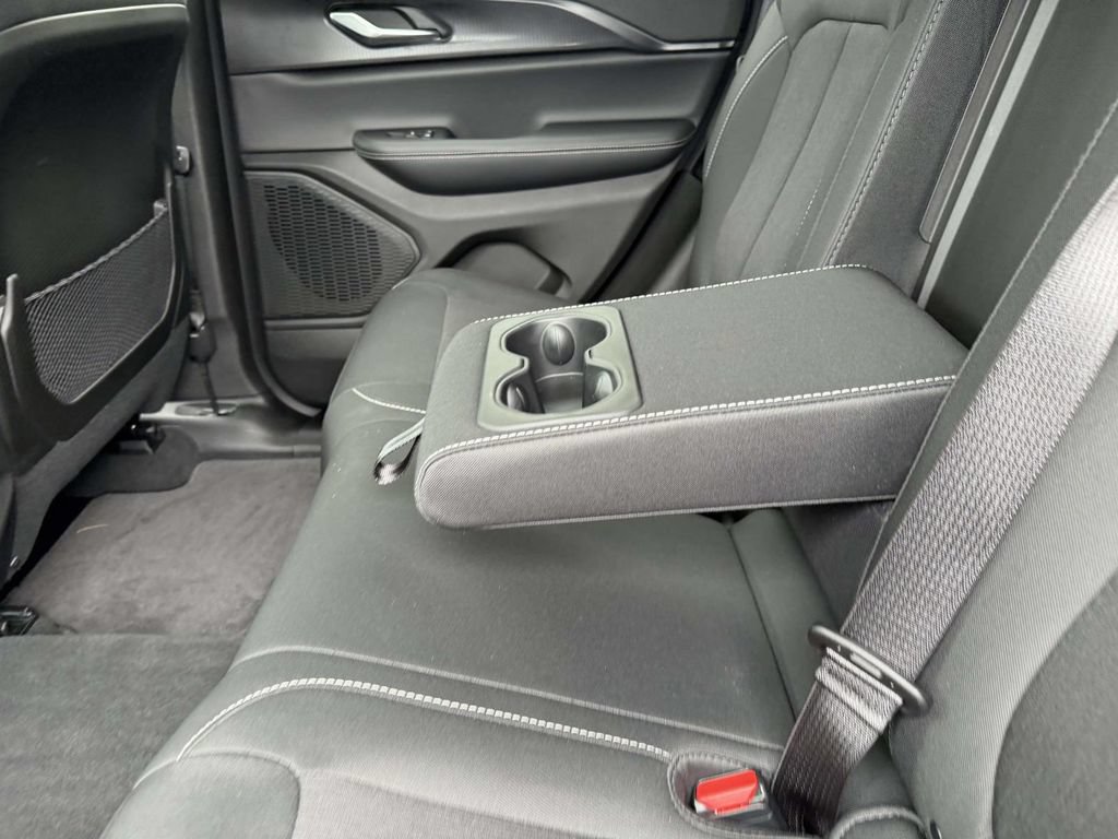 Used 2025 Jeep Grand Cherokee Laredo X w/ MOPAR Finishing Package AWD/4WD image 22