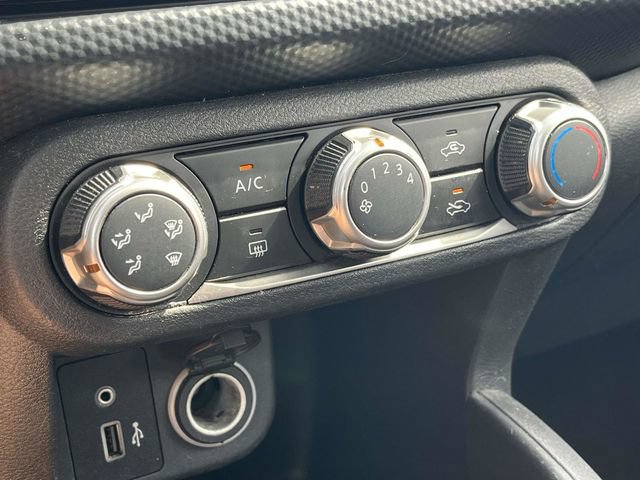 Used 2021 Nissan Kicks S FWD image 29