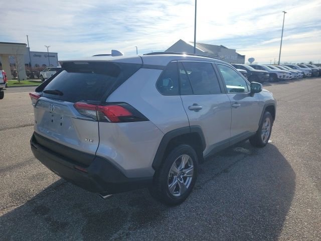 Used 2024 Toyota RAV4 XLE image 21