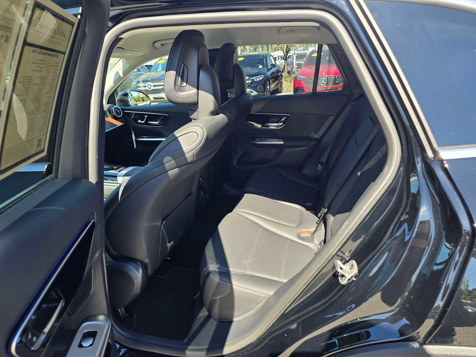 Used 2025 Mercedes-Benz GLC 350e 4MATIC image 19