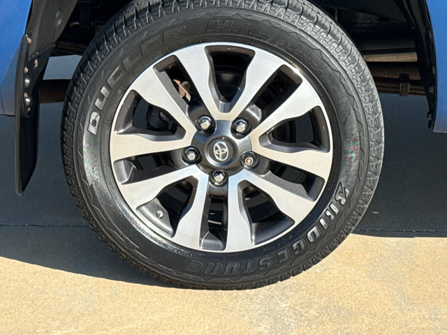 Used 2018 Toyota Tundra Limited w/ Limited Premium Package AWD/4WD image 10