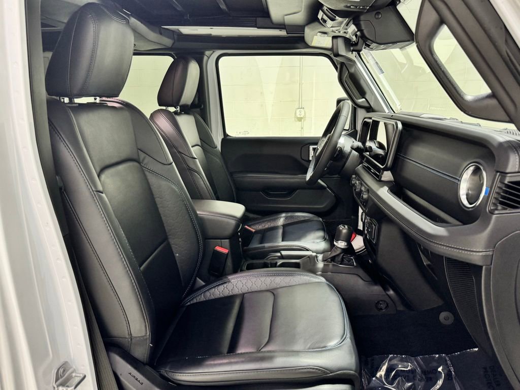 Used 2024 Jeep Wrangler High Altitude image 33