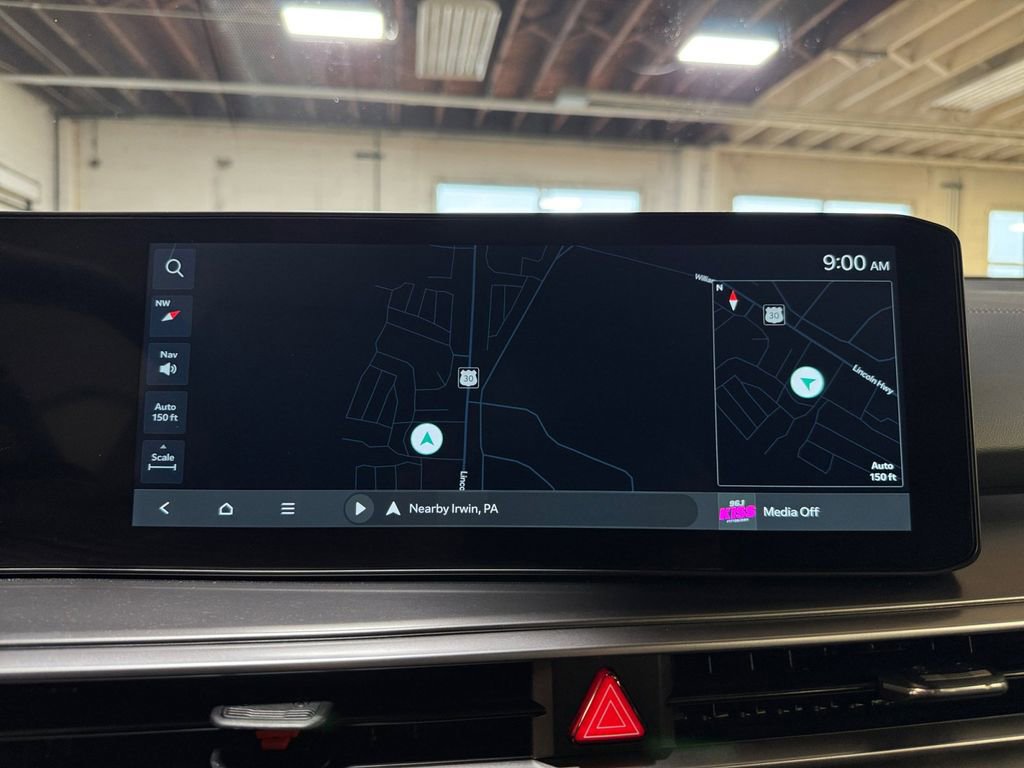 Certified 2025 Kia Sorento S image 19