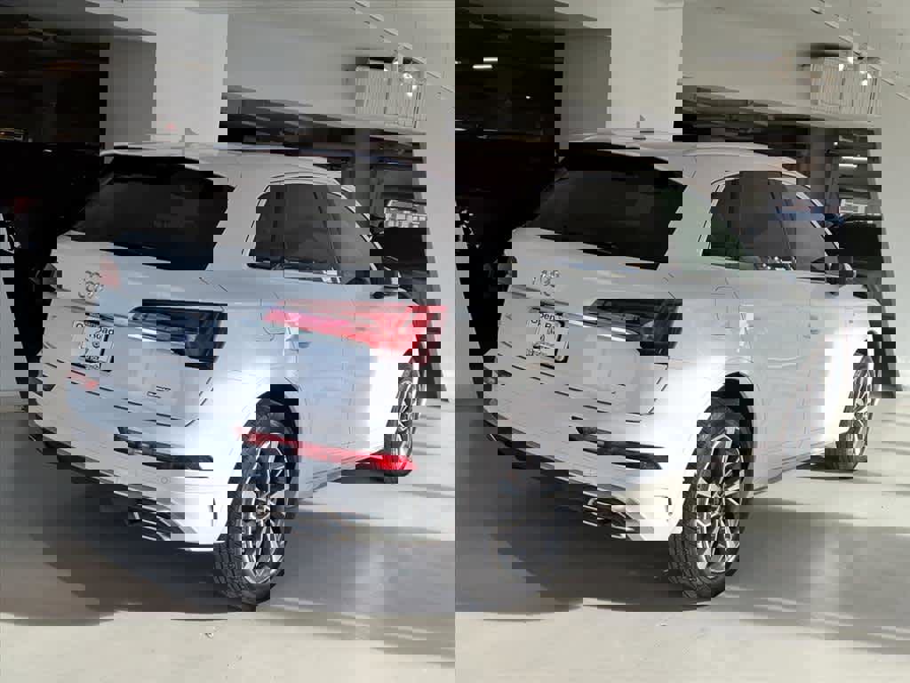 Used 2023 Audi Q5 2.0T Premium w/ Convenience Package image 4