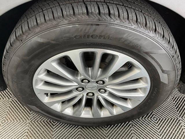 Used 2017 Lincoln MKX Select w/ Select Plus Package FWD image 31