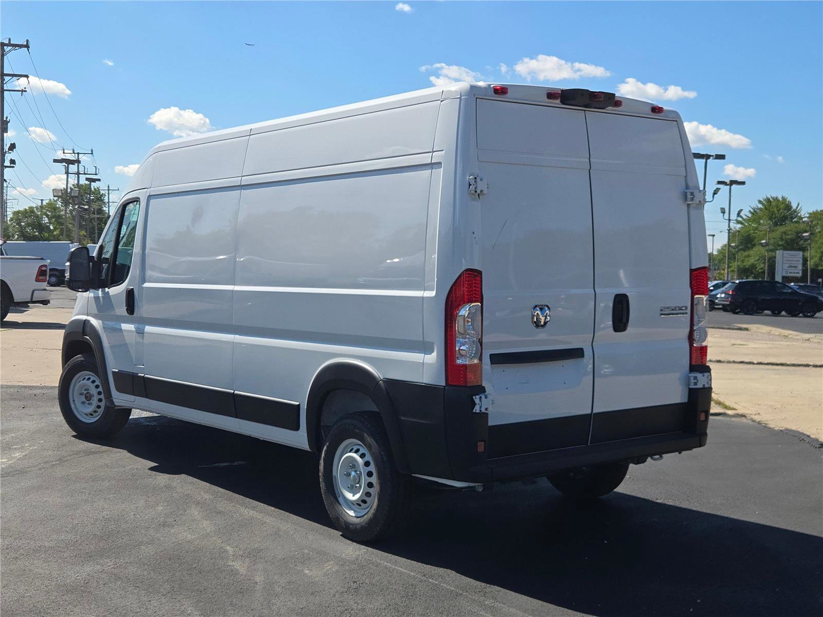 Used 2025 RAM ProMaster 2500 w/ Convenience Group image 16