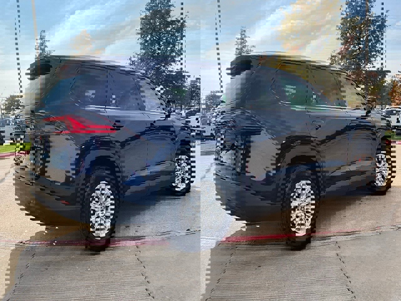 Used 2025 Toyota Grand Highlander FWD image 6