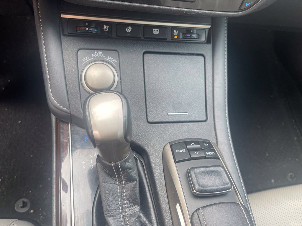 Used 2018 Lexus ES 350 w/ Luxury Package w/Wood Trim FWD image 10