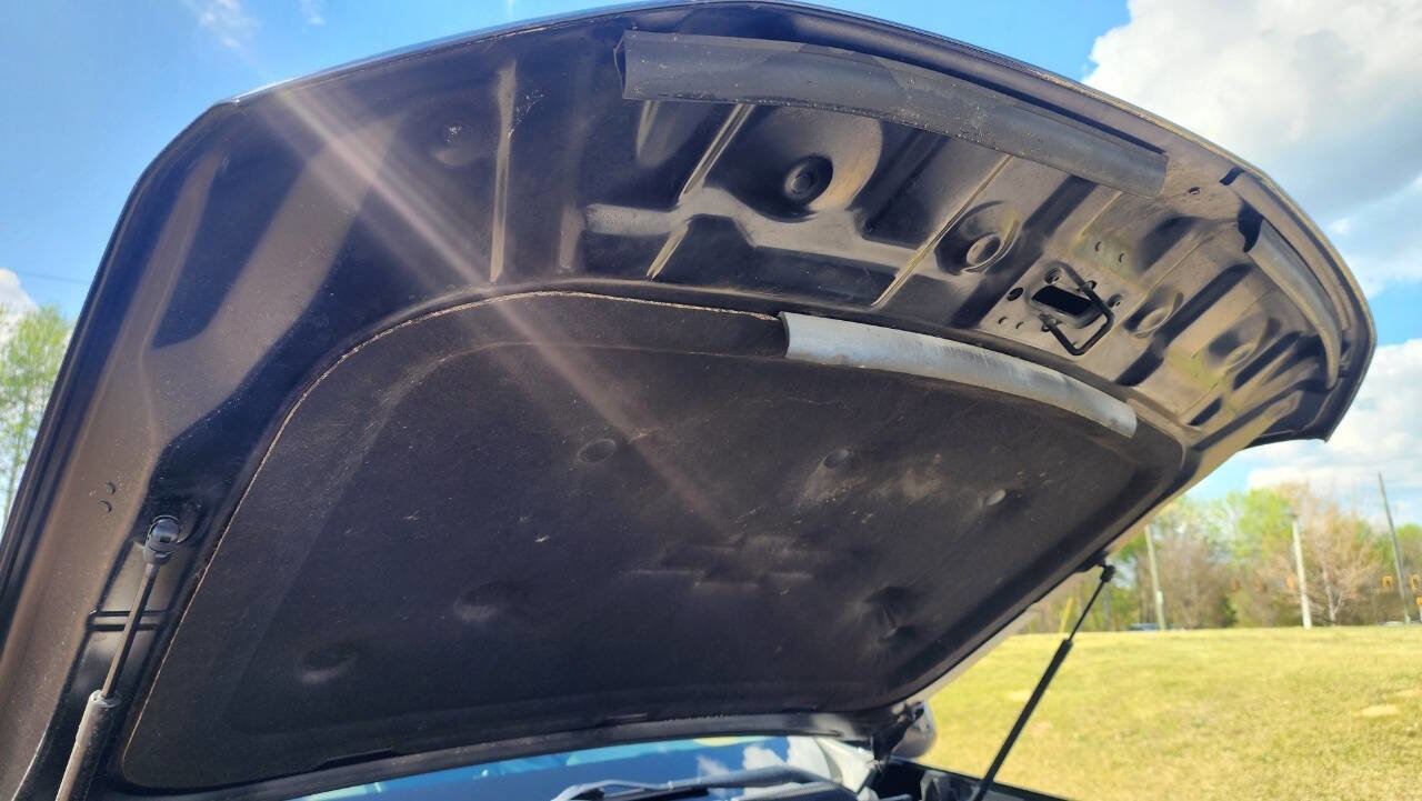 Used 2022 Chevrolet Colorado LT w/ Fleet Safety Package RWD image 42