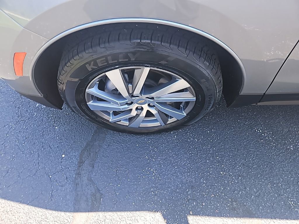 Used 2023 Chevrolet Equinox LT FWD image 13